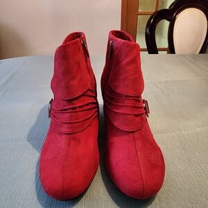 Avenue Red Ankle Boots Suede Booties